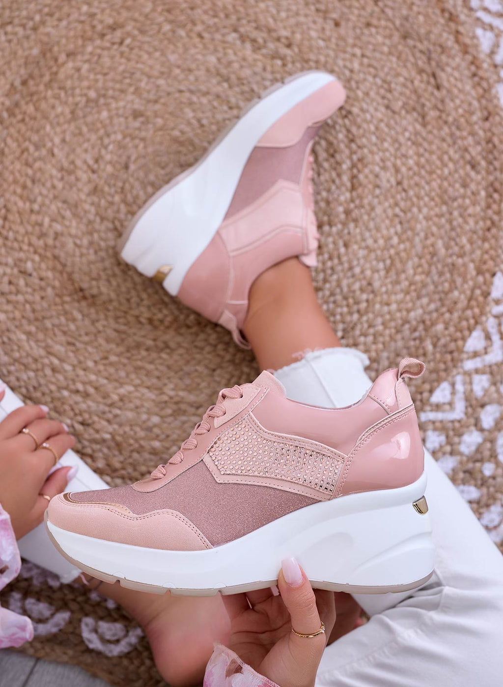 XENIA - Sneakers rosa con zeppa e strass