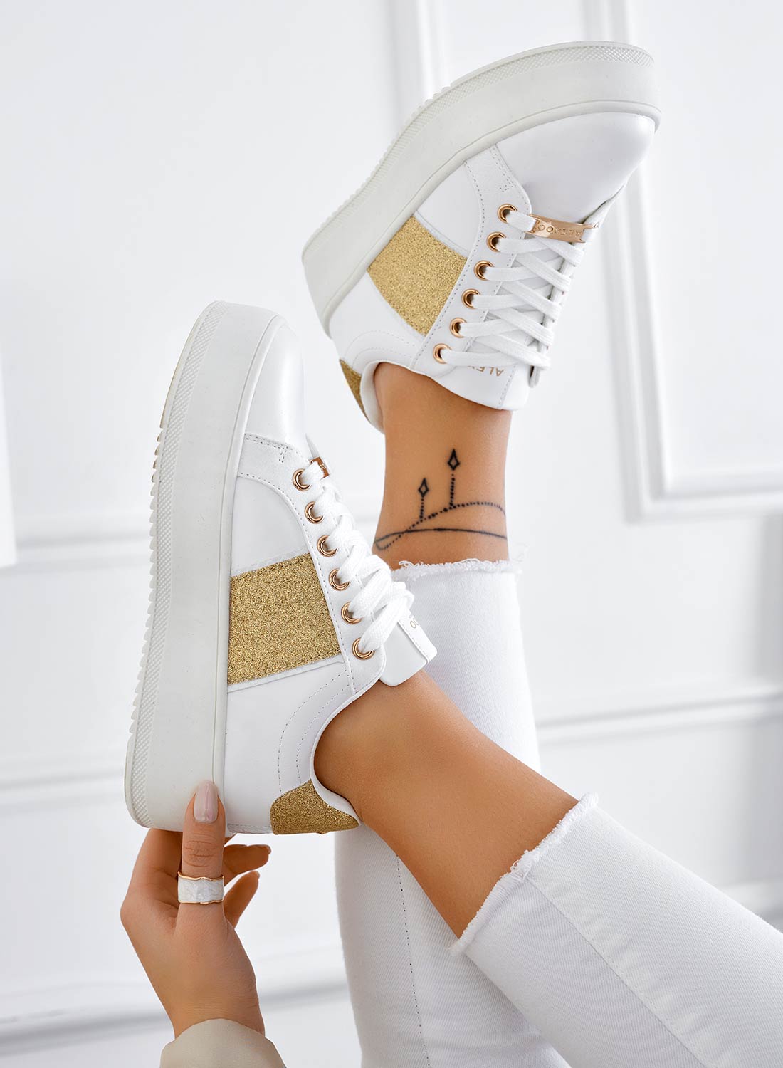 CIRCE - Sneakers bianche Alexoo con glitter oro