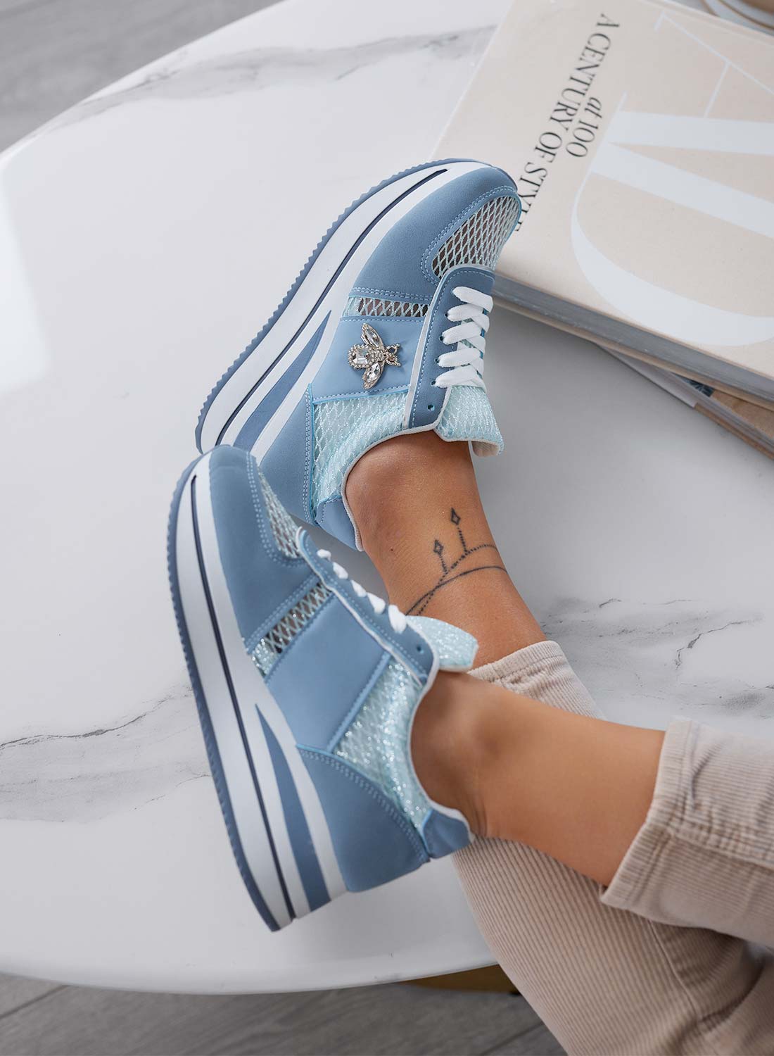 MOORE - Blue sneakers with breathable mesh and jeweled bee