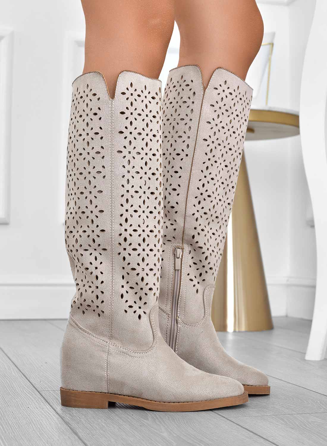KYLA - Beige perforated boots with internal wedge
