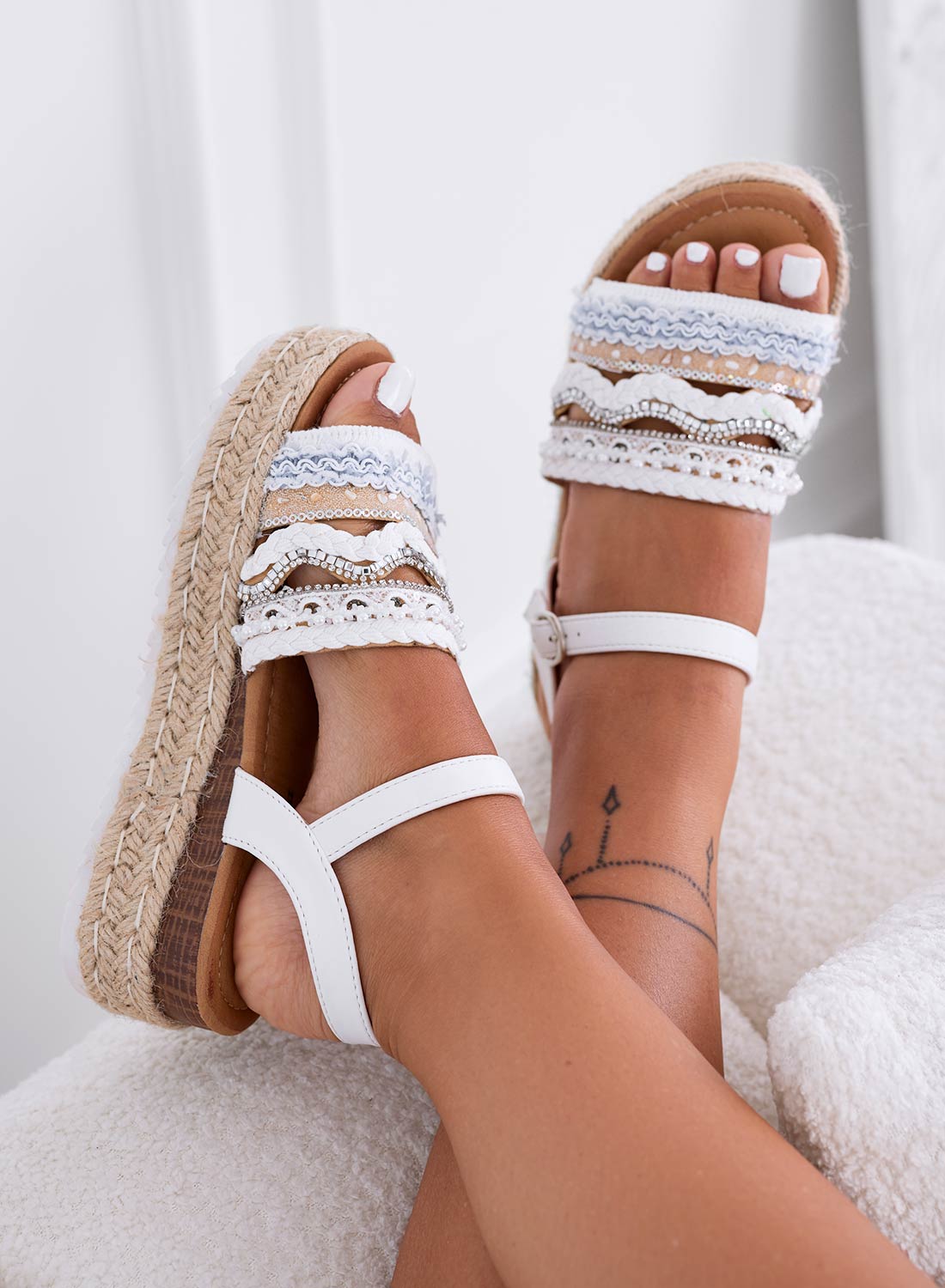 OLIVER - Sandali espadrillas bianchi con zeppa e strass