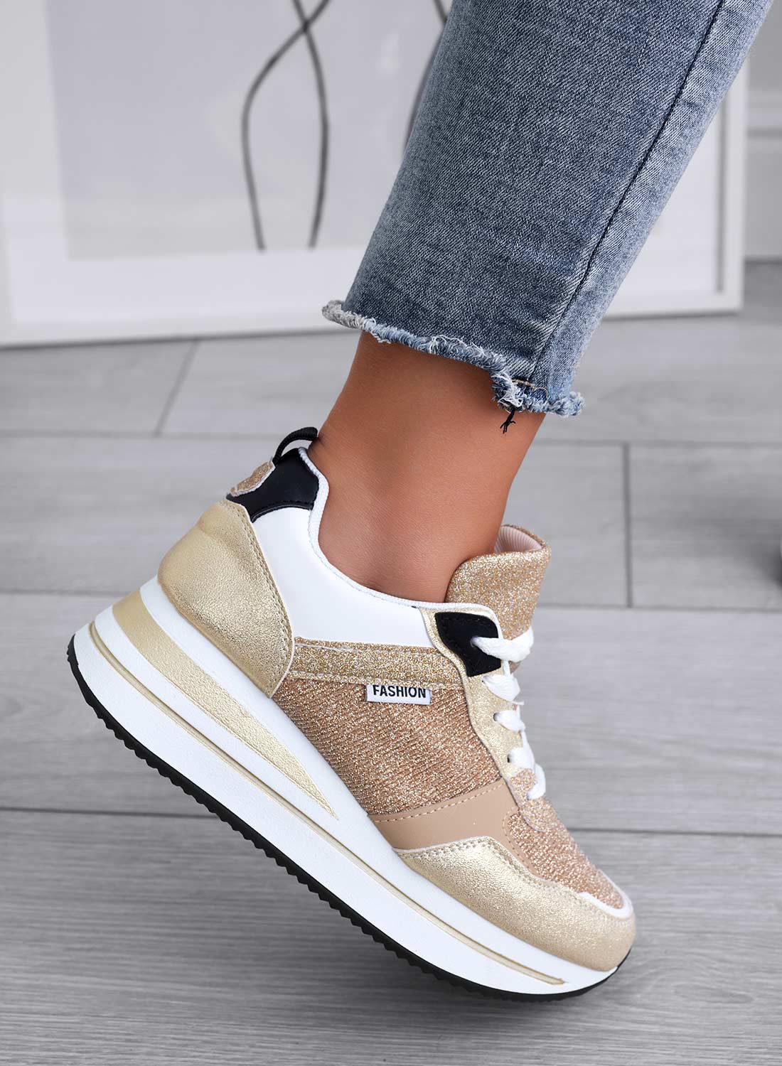 VITAL - Sneakers oro laminato con inserti