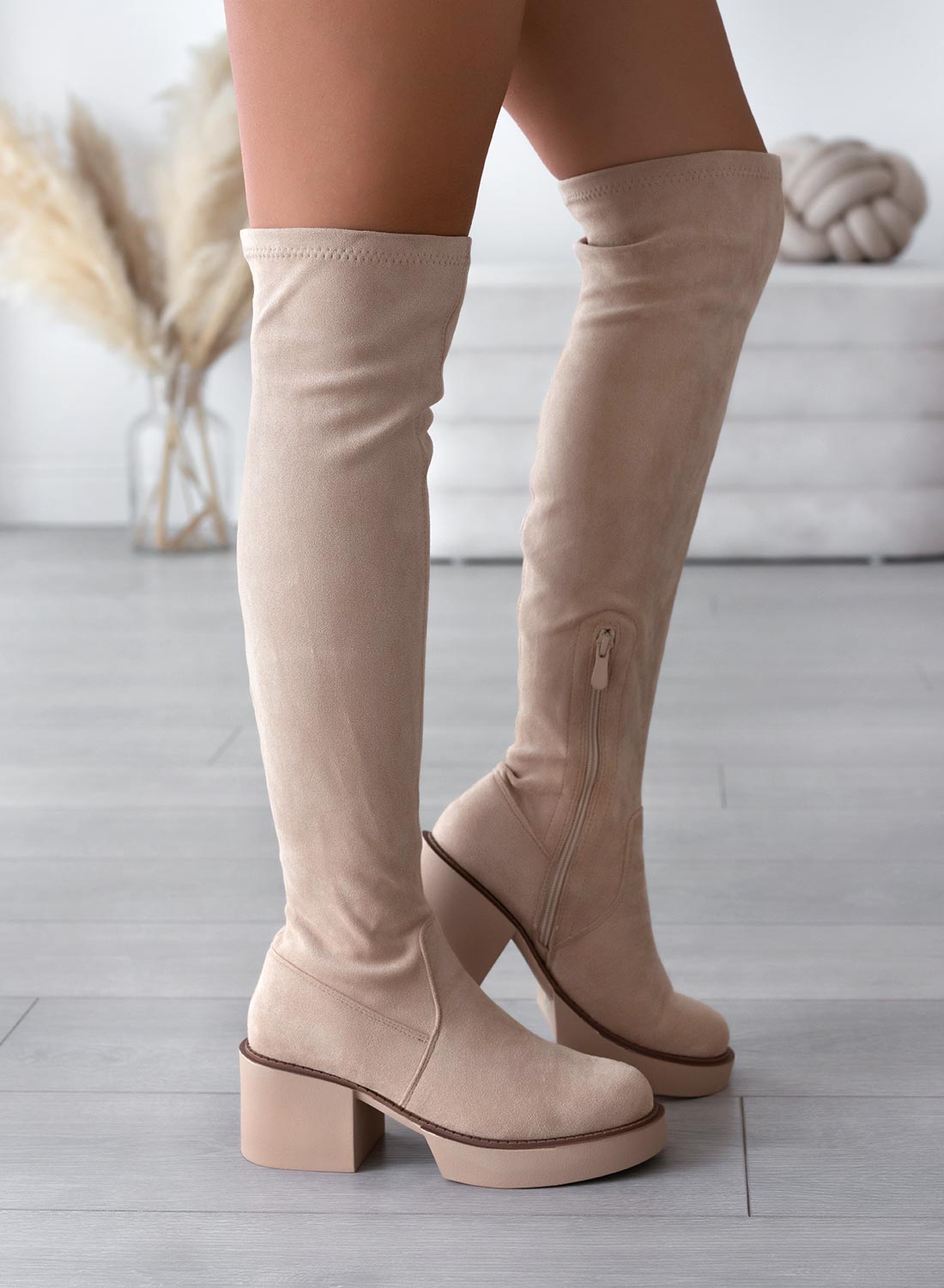 SLOANE - Stivali Alexoo beige scamosciati alla coscia