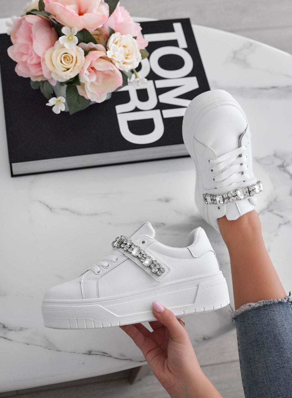 ABEL - Sneakers bianche con fascia in strass