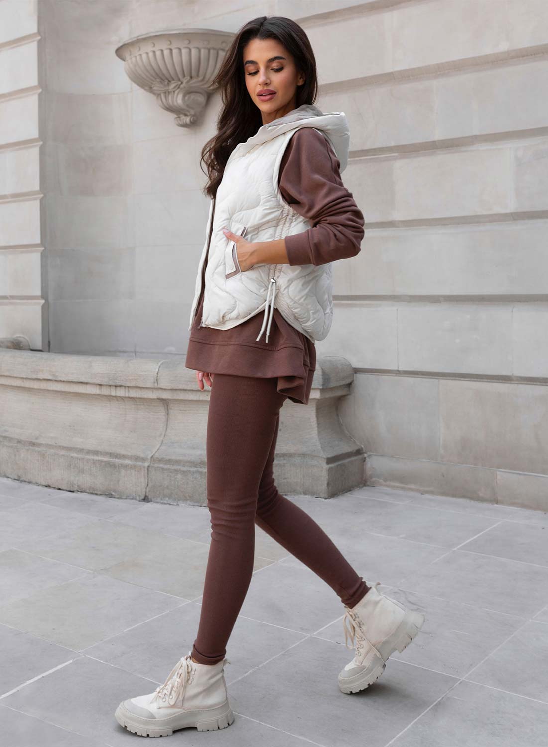 Two-piece mud tracksuit with leggings and oversized California top