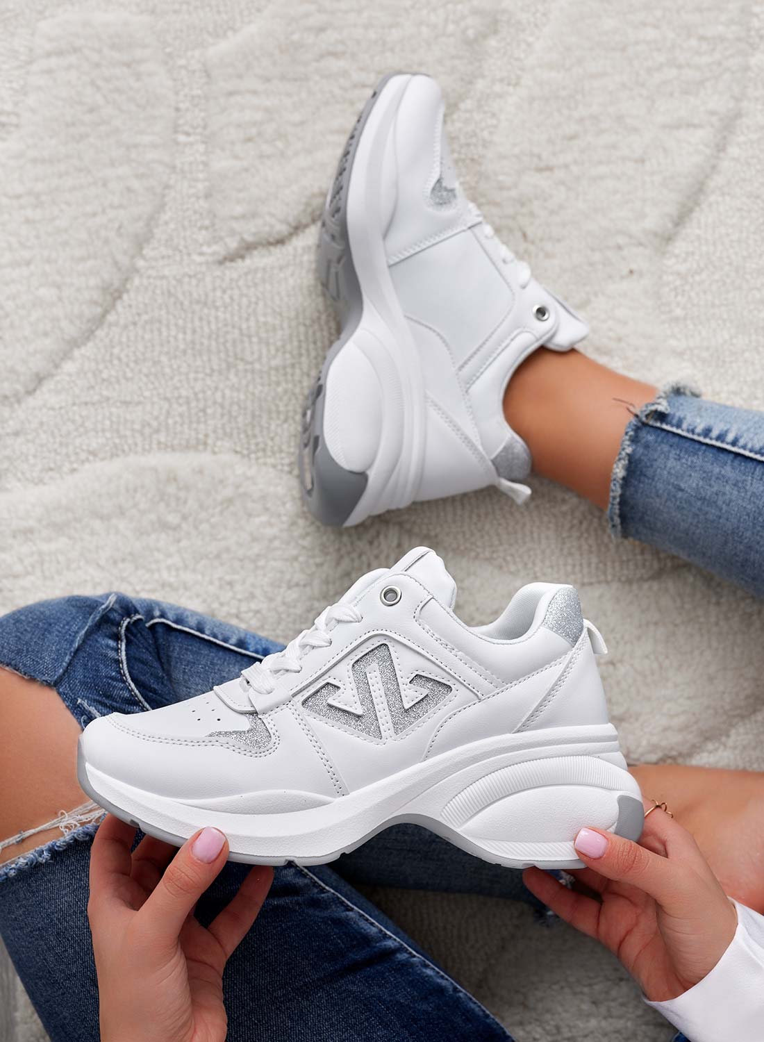 ELISABETTA - Sneakers bianche con suola bombata e inserti glitter argento
