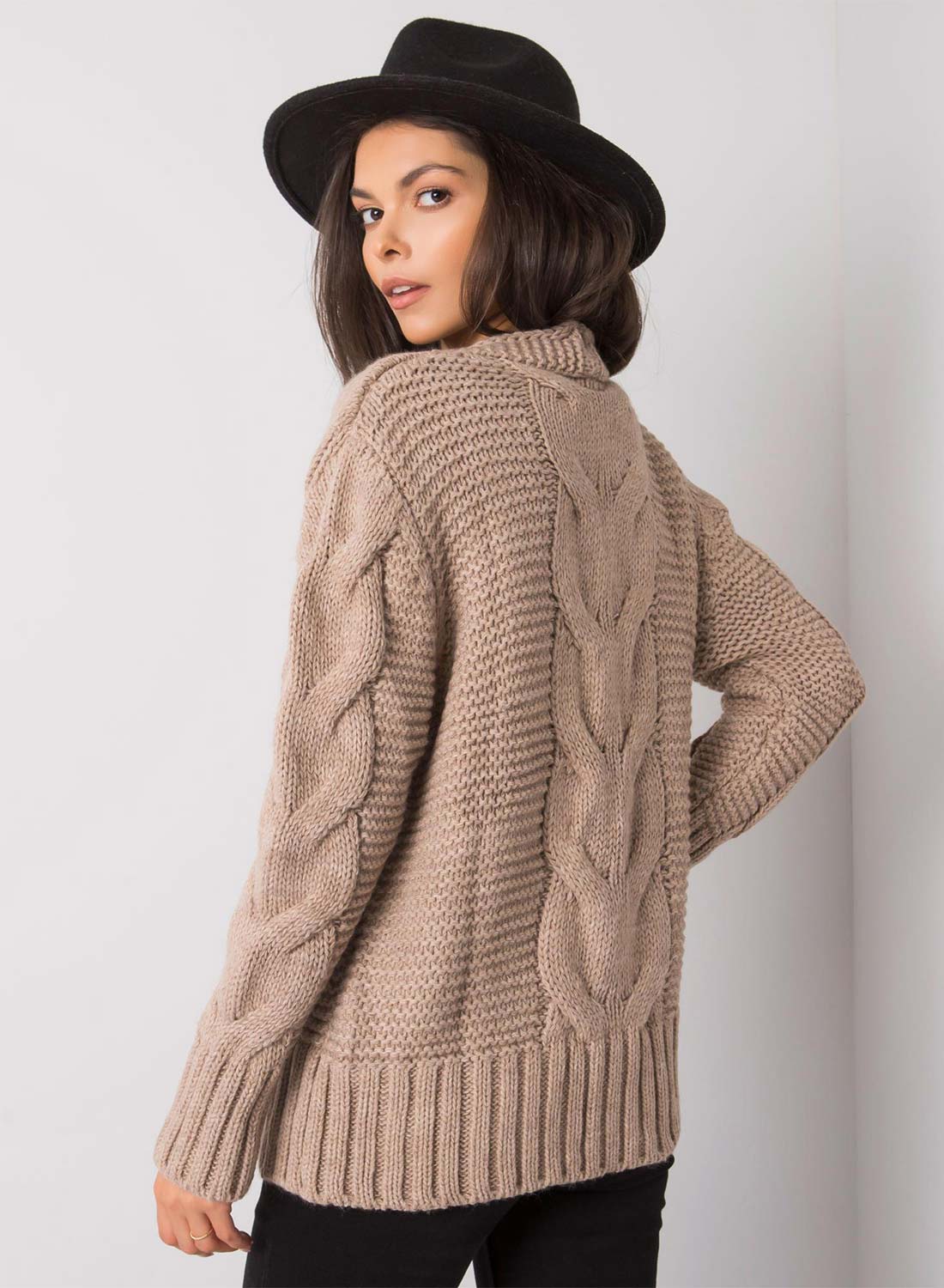 Mud-colored knitted cardigan with buttons