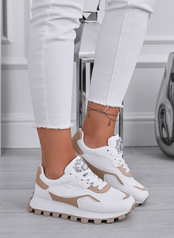 DEAA - Sneakers bianche con inserti beige e applicazione gioiello