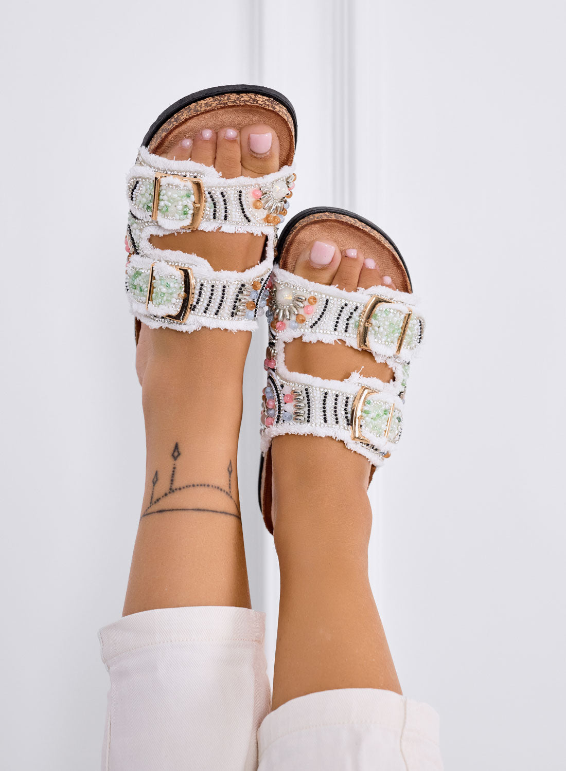 MARGOT - White jeweled sandals with double buckle and frayed fabric
