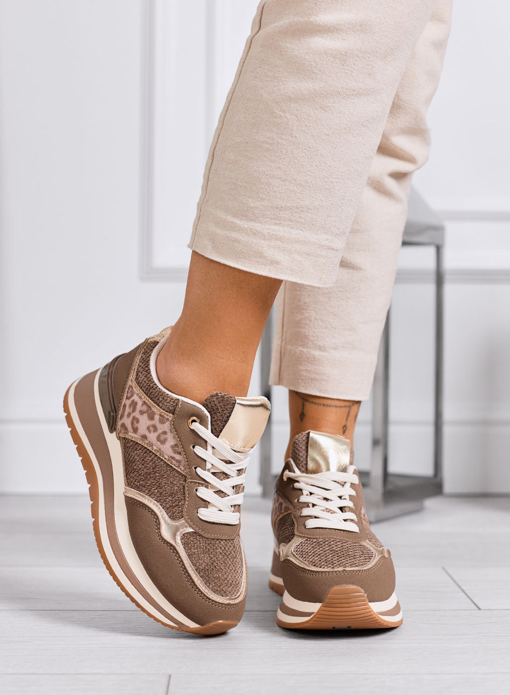 ATENE - Sneakers marroni con dettagli animalier e suola alta