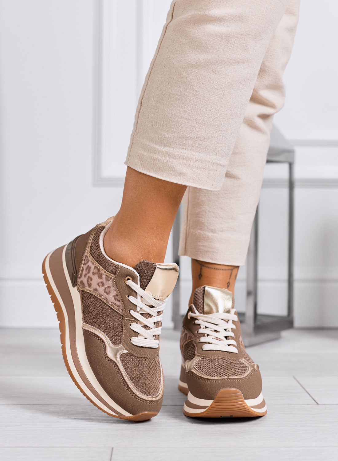 ATENE - Sneakers marroni con dettagli animalier e suola alta