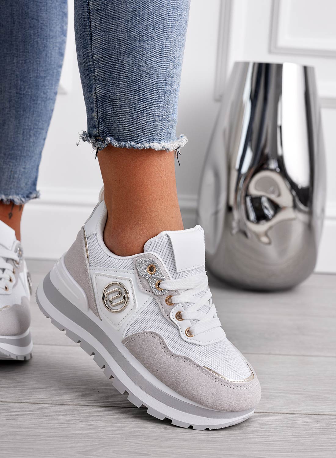 ERSILIA - Sneakers grigie in tessuto con inserti bianchi