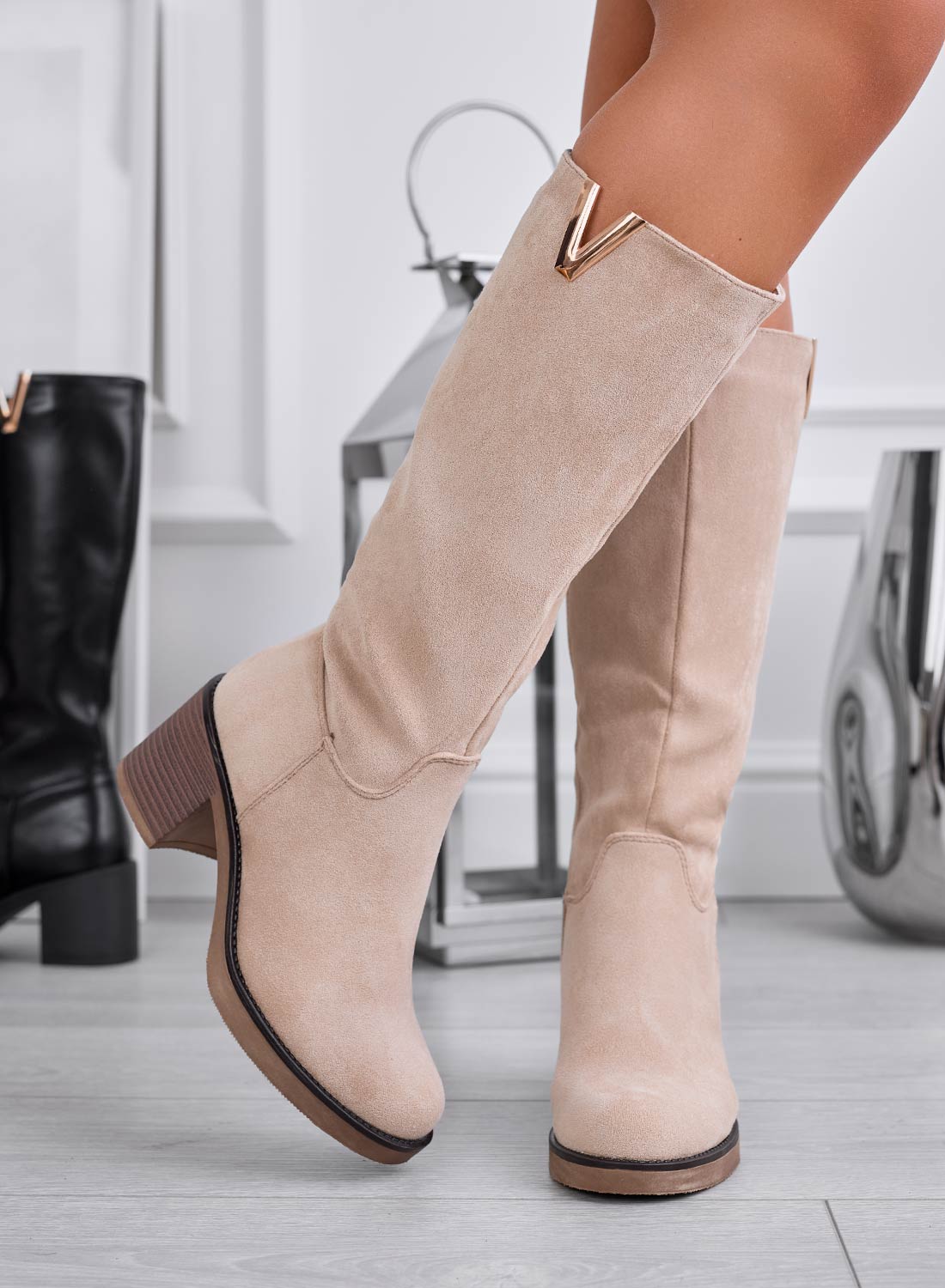 ALICE - Stivali beige scamosciati con tacco largo comodo