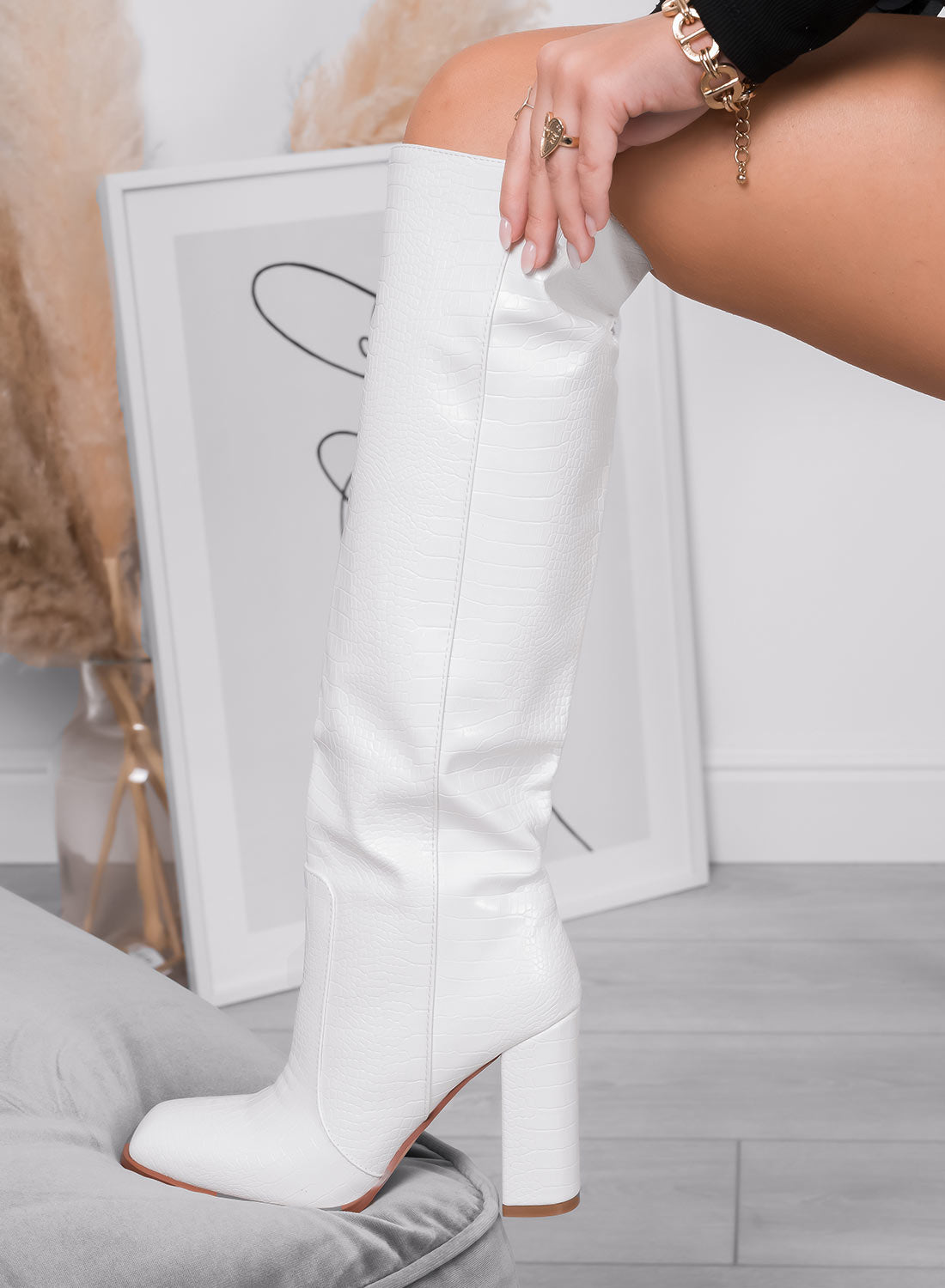 Bottes blanches Alexoo effet crocodile