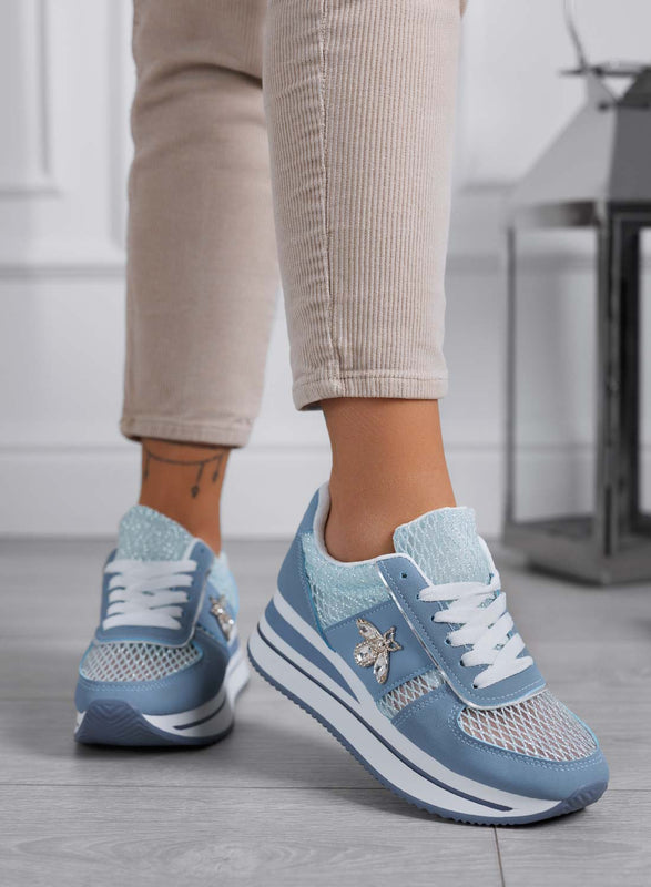 MOORE - Sneakers azzurre con rete traspirante e ape gioiello