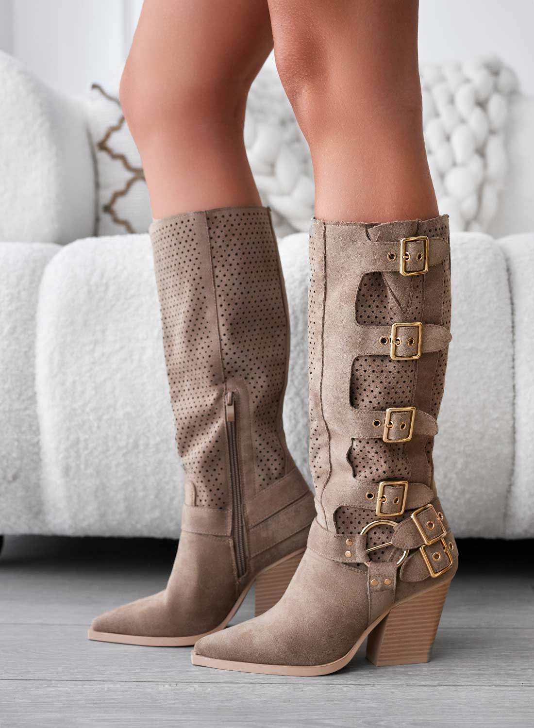 SERA - Stivali camperos khaki traforati con fibbie oro