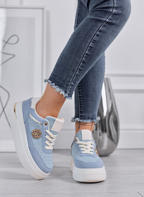 CLARA - Sneakers azzurre Platform con Inserti Intrecciati e Dettagli Oro