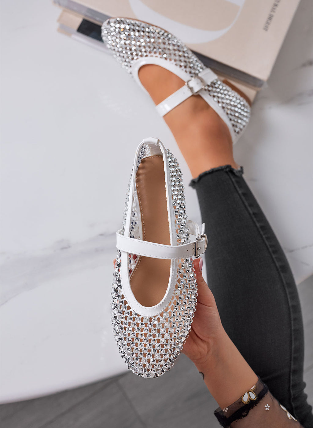 LAVINIA - Ballerine bianche con strass e cinturino regolabile