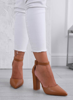 LUNA - Camel pumps with ankle strap and heel