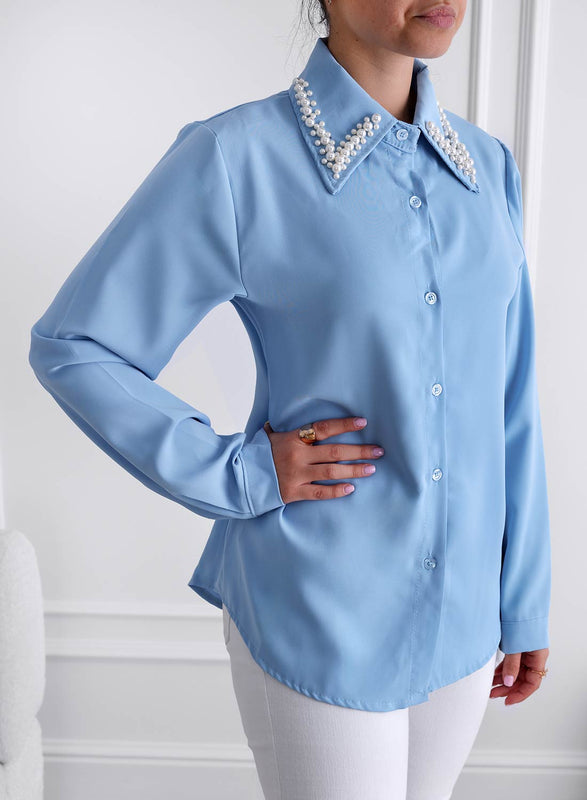 Camicia azzurra con colletto impreziosito