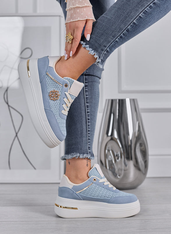 CLARA - Sneakers azzurre Platform con Inserti Intrecciati e Dettagli Oro