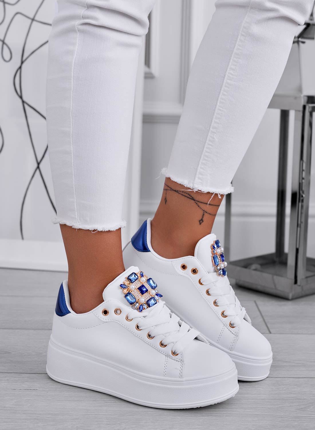 SOPHIE - White sneakers with jewel embellishment and blue heel