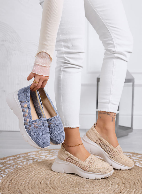 NASTIA - Mocassini beige Slip-on traforate in crochet con suola chunky bianca