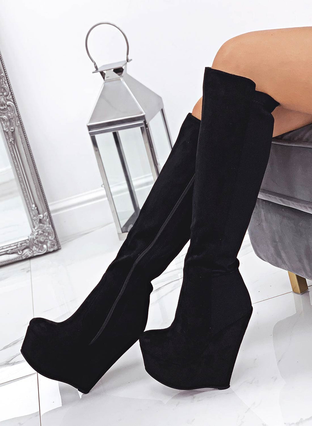 ESTELLA - Black suede boots with wedge heel and elastic fabric back