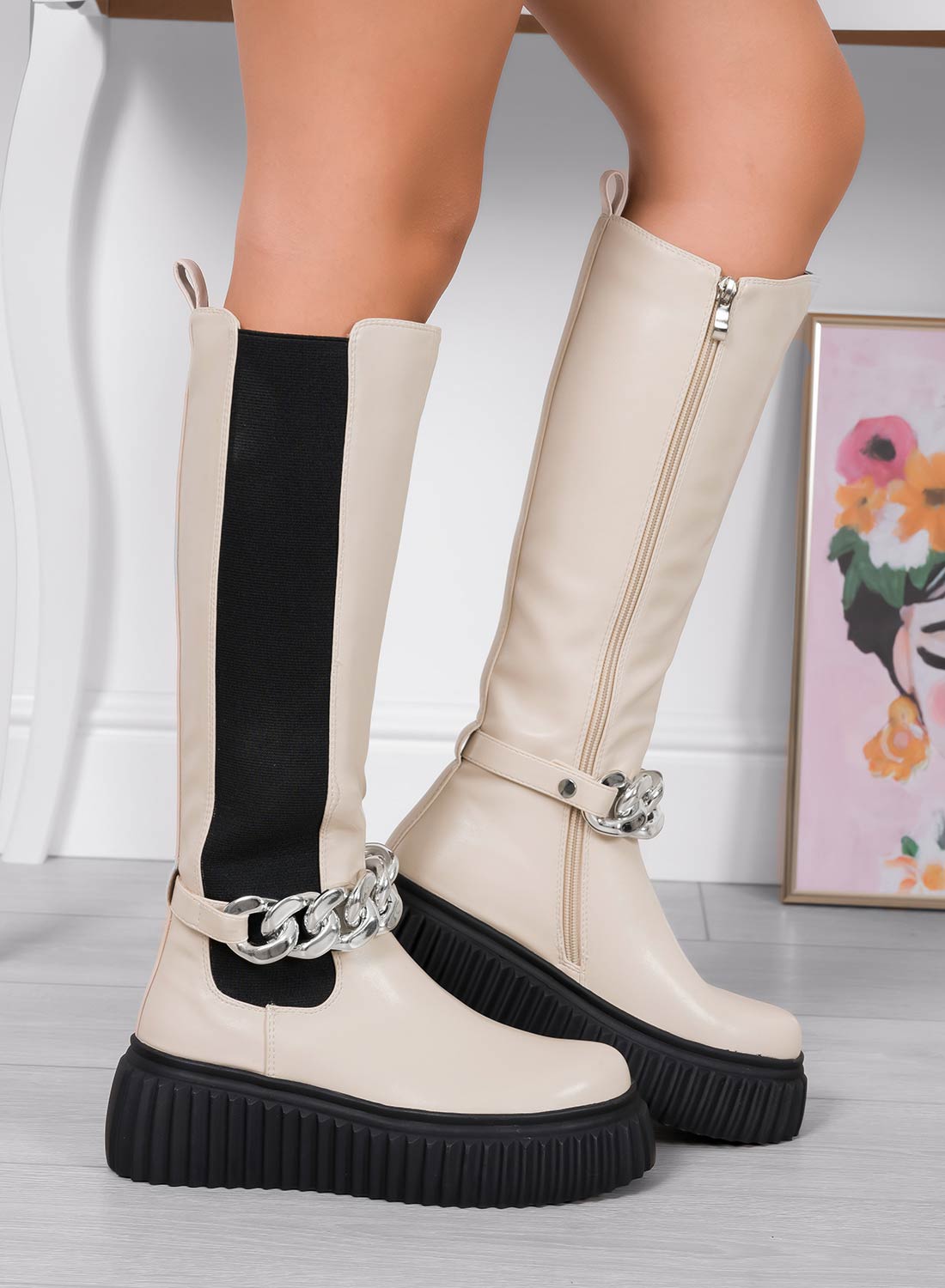Stivali beige Alexoo con elastico e catena removibile