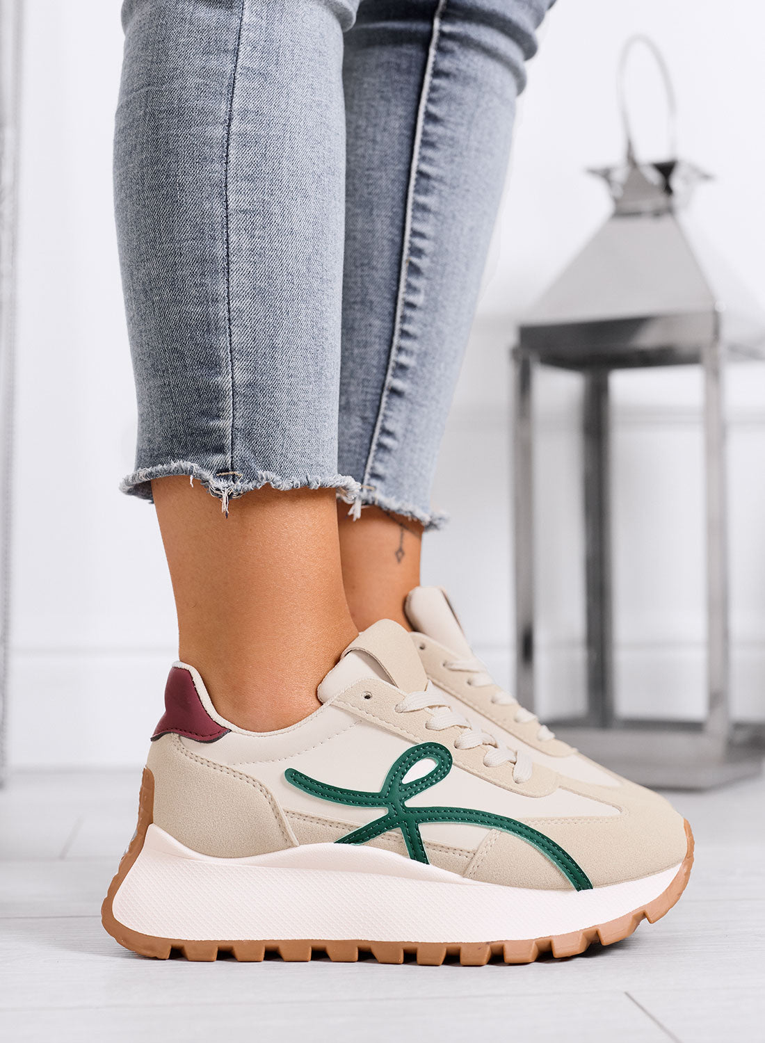 YONA - Beige sneakers with green details and high sole