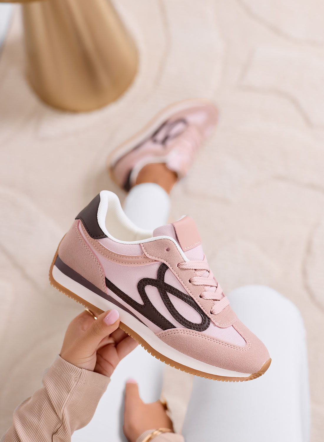 ORSOLA - Sneakers rosa con logo marrone e suola in gomma