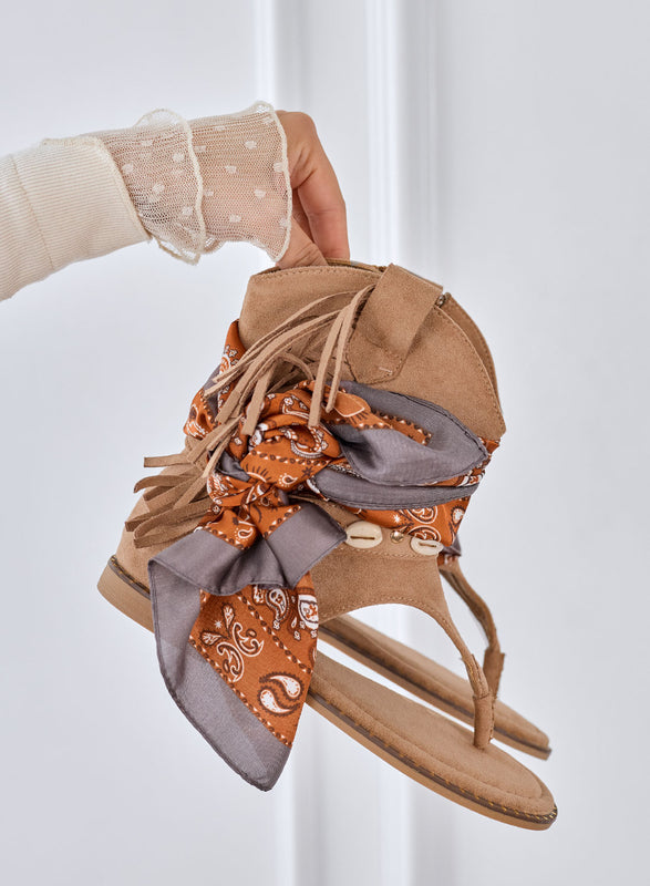 MADISON - Mud Flip-Flop Sandals with Scarf and Shells