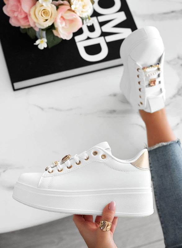 XIMENA - Snealers bianche con applicazione gioiello e retro oro