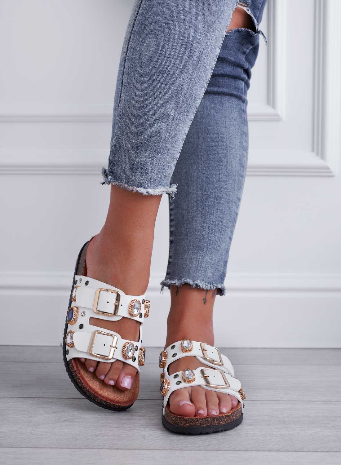 GIULIA - Sandales mules blancs avec pierres et boucles