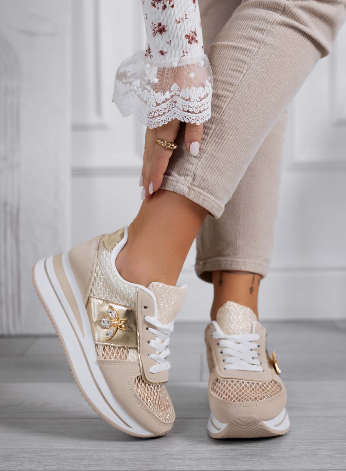 MOORE - Beige sneakers with breathable mesh and jeweled bee
