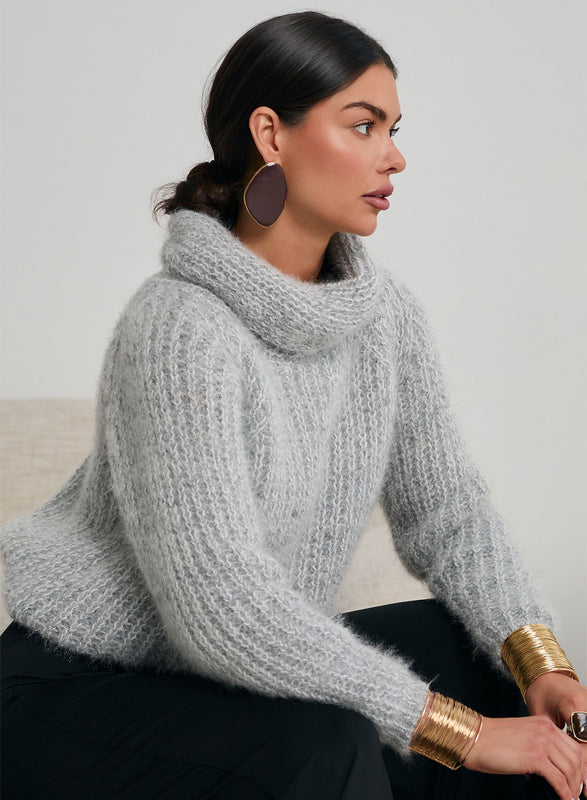 Pull gris à col roulé, doux et chaud