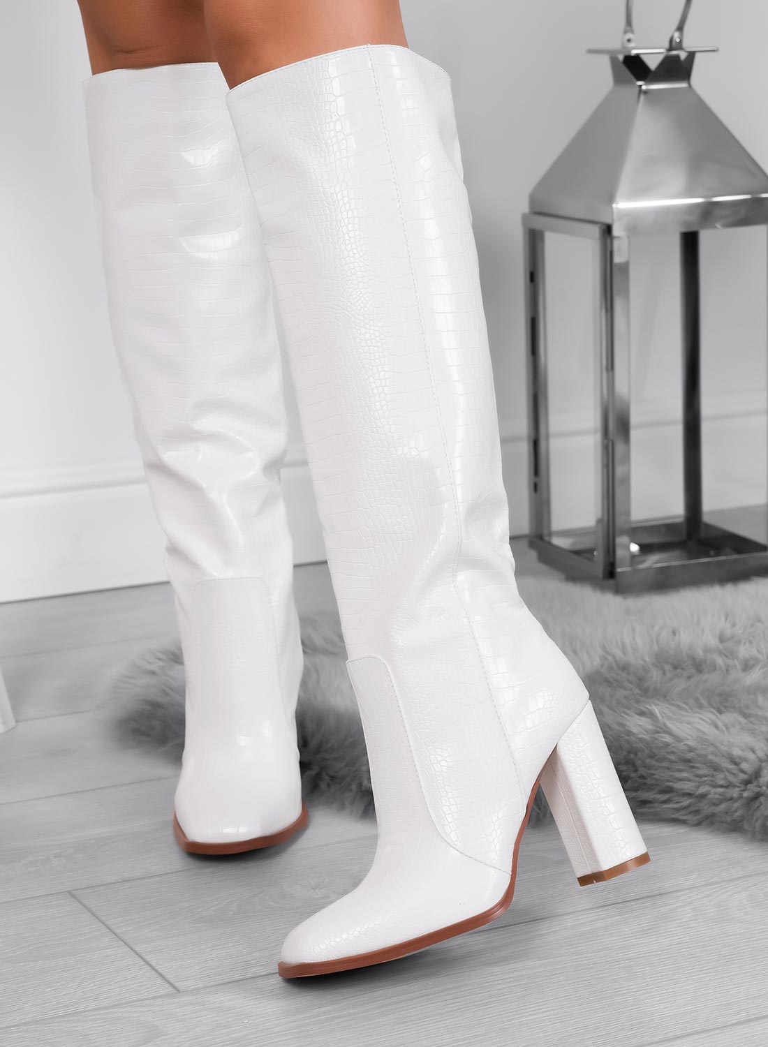 Bottes blanches Alexoo effet crocodile