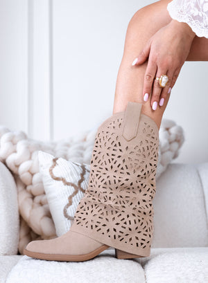 JULY - Stivaletti camperos fango scamosciati traforati con risvolto