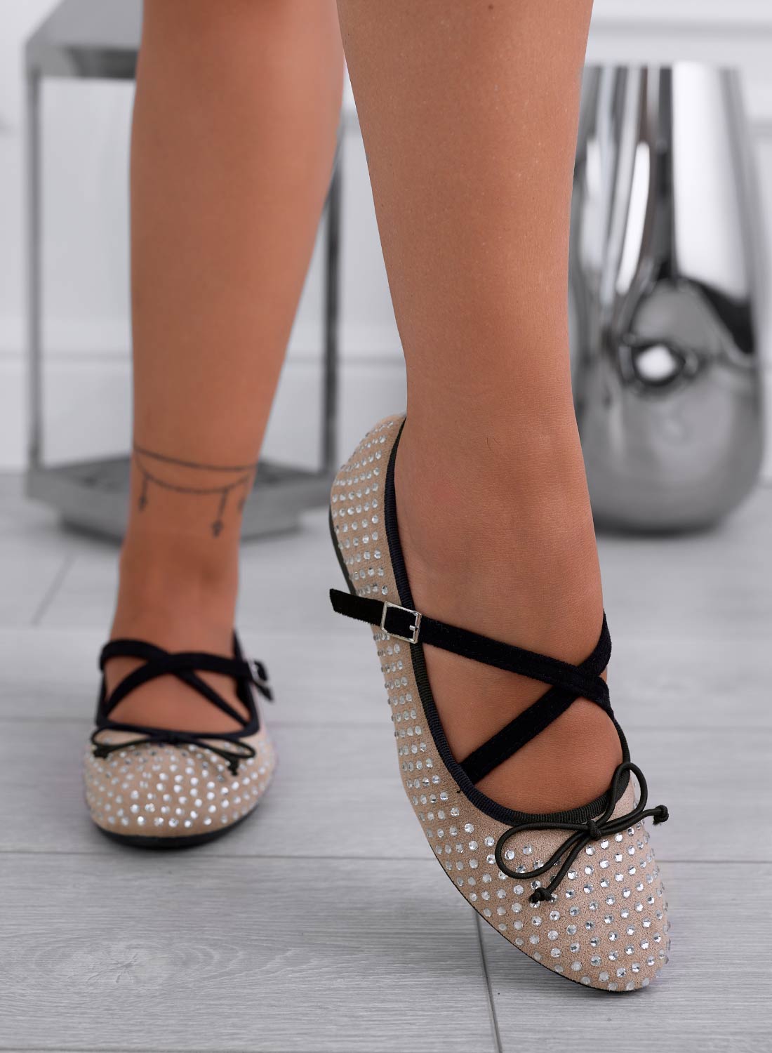ALMA - Beige ballet flats with rhinestones and black bow