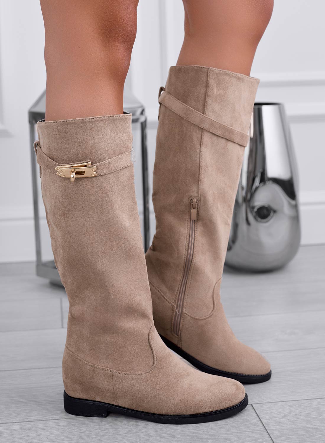 ARENA - Suede mud boots with gold plate