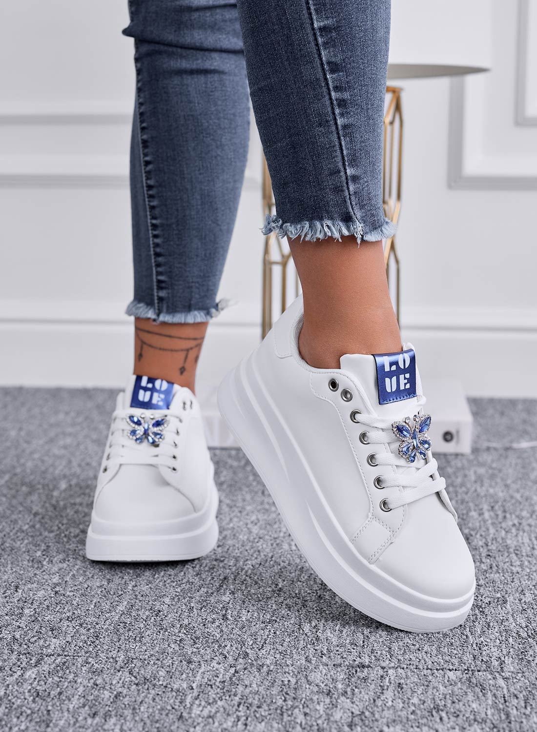 ARTEMISA - White sneakers with blue jewel embellishment