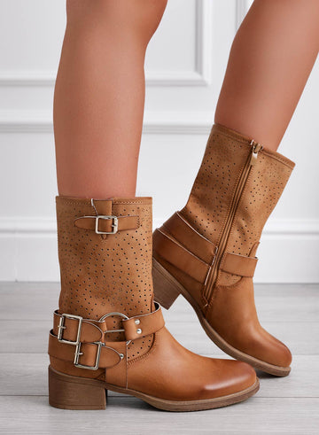 ASHLEE - Camel perforated ankle boots with buckle