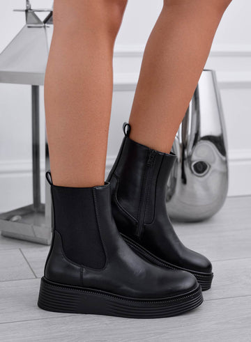 ATENA - Black ankle boots with side elastic