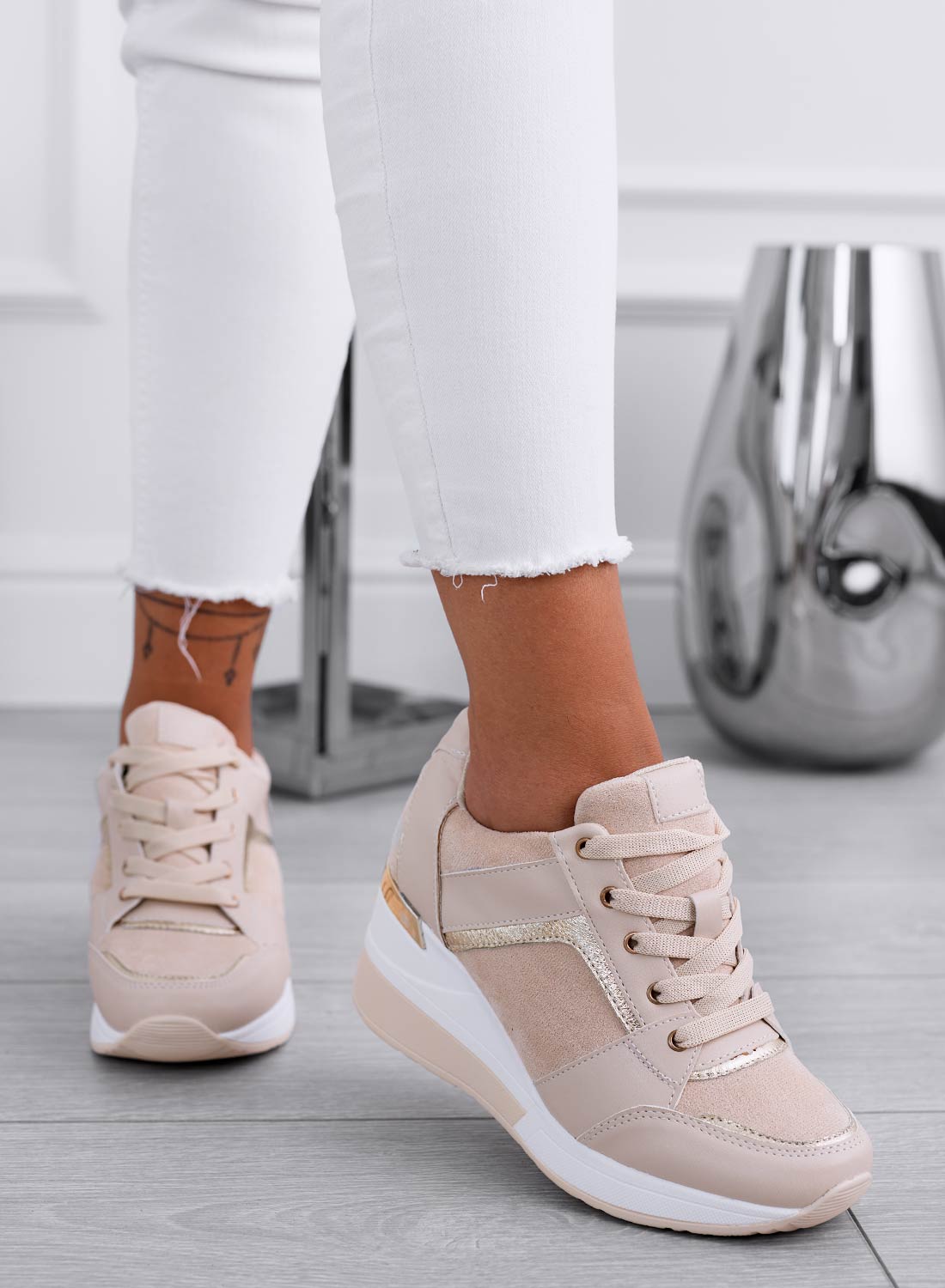 BARAN - Beige sneakers with fabric inserts and wedge heel