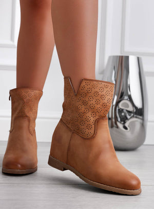 BEKY - Camel perforated ankle boots with internal wedge