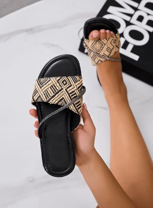 BENEDETTA - Black flat sandals with braided strap