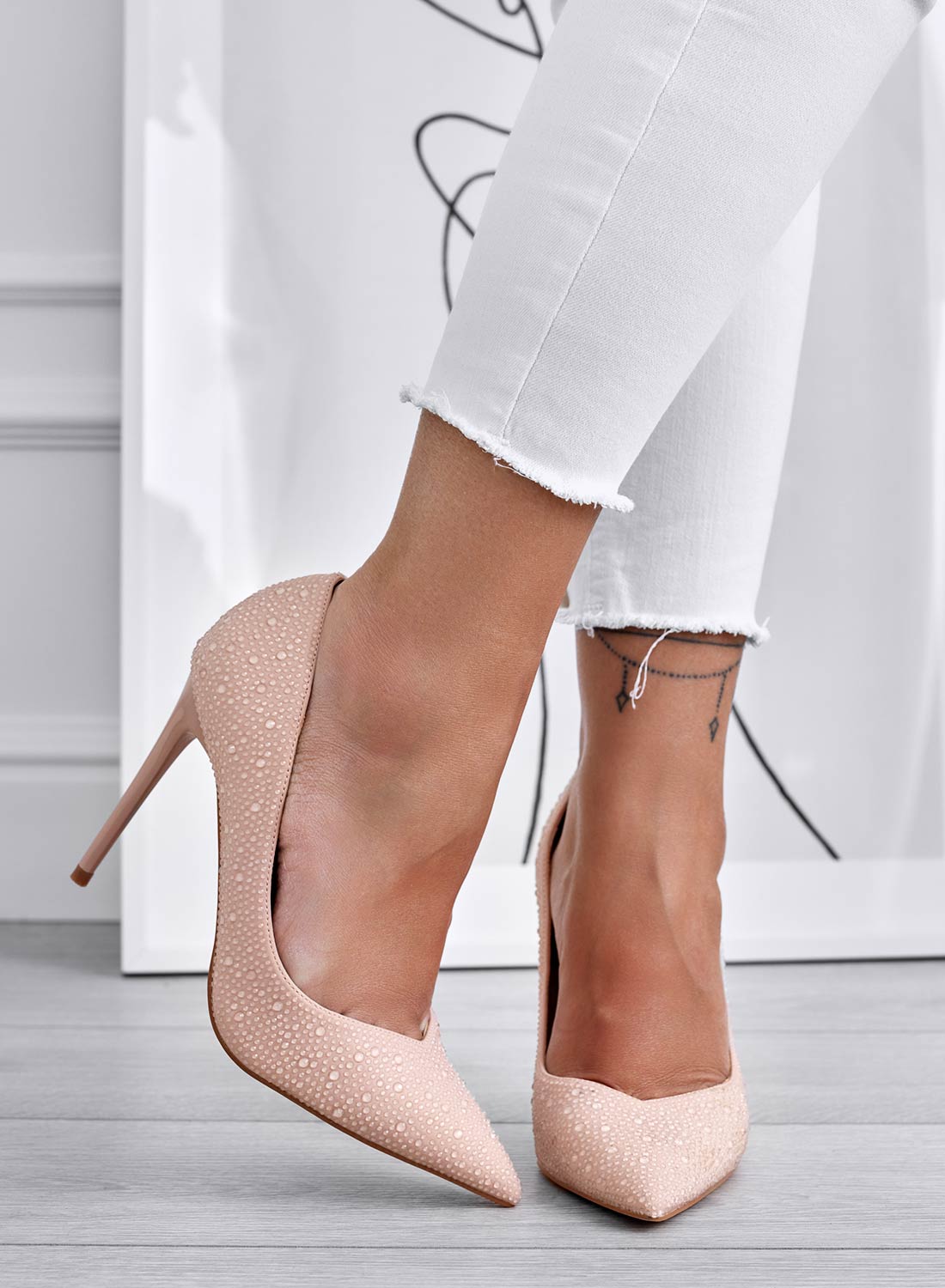 BLANCA - Escarpin nude orné de bijoux avec talon haut aiguille