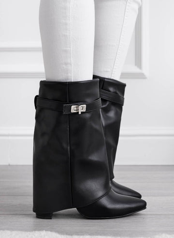 BROKEN - Black ankle boots with cuff