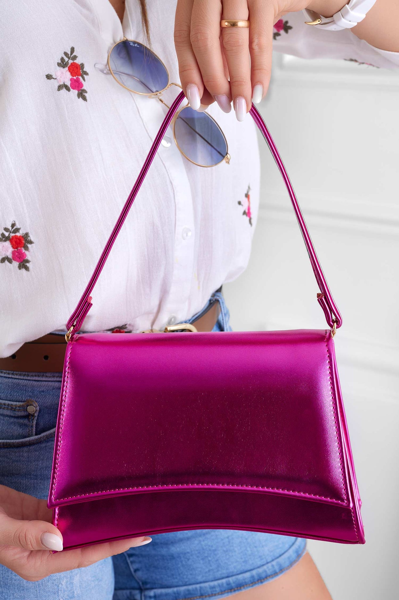 Metallic fuchsia B225 shoulder bag