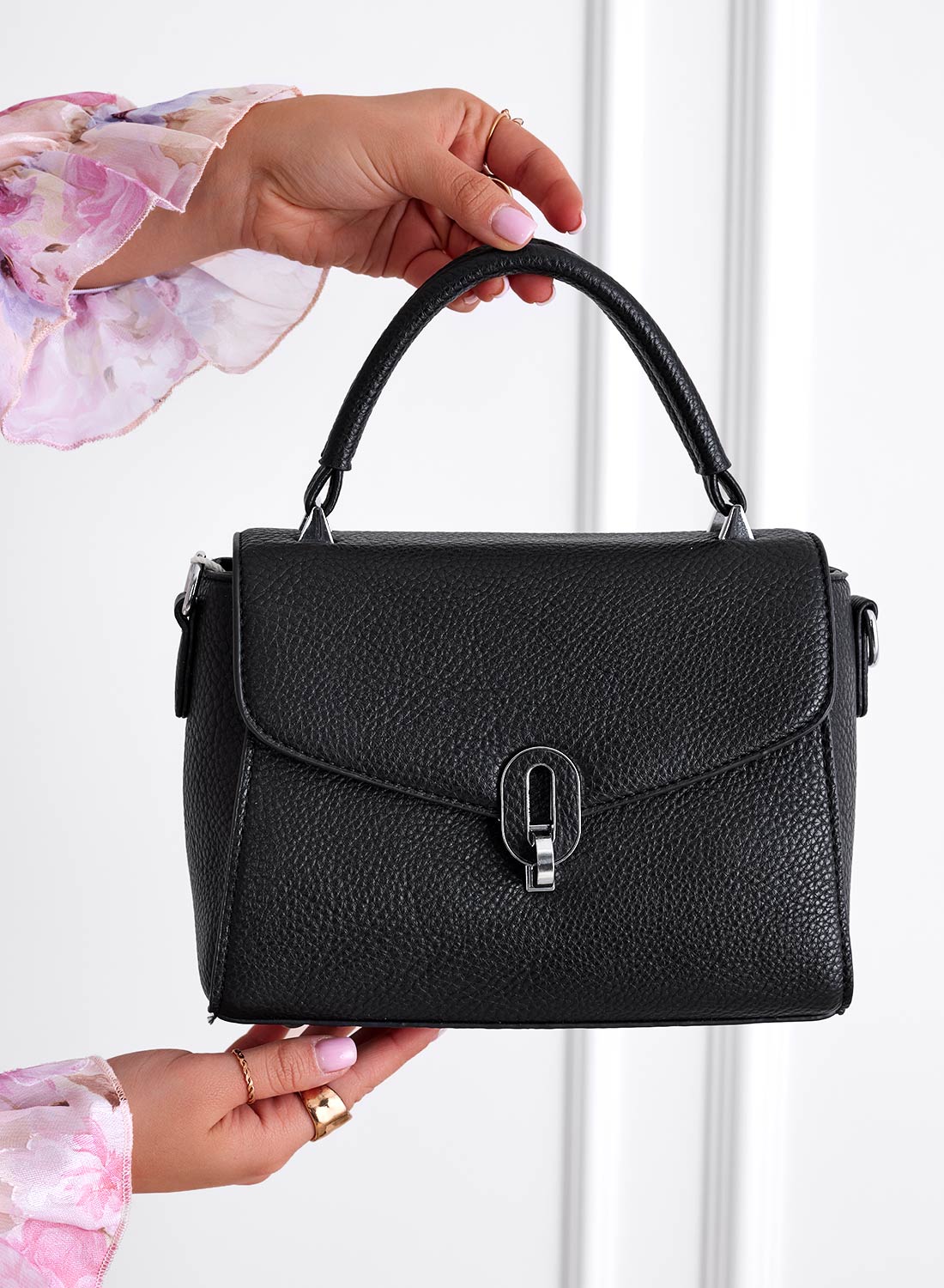 Sac noir avec bandoulière B237